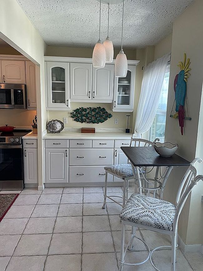 Image of 2350 W 1st St Apt 802