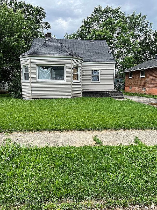 Photo of 2247 Esmeralda Ave, Dayton, OH