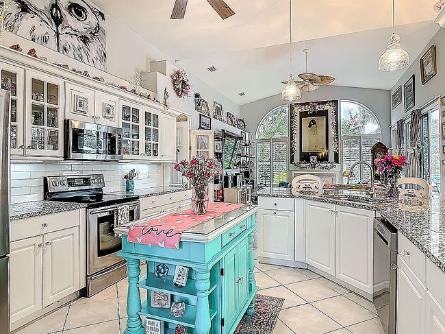 Image of 63 Bay Lake Dr