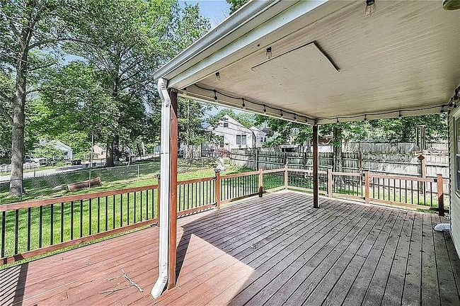 Image of 5508 N Spruce Ave
