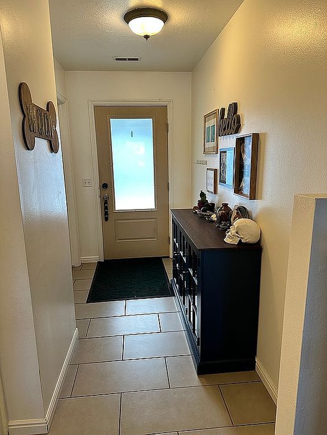 Additional photo 1 of property located at 203 Sunstone Cir