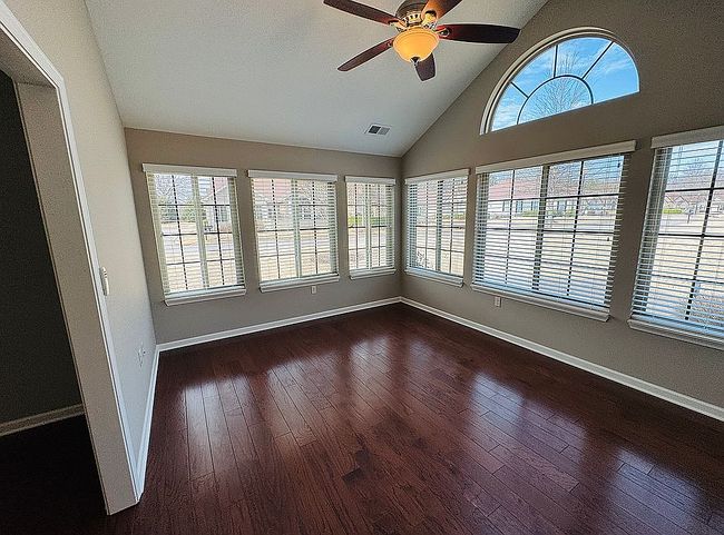 Image of 1616 W Southfield Cir
