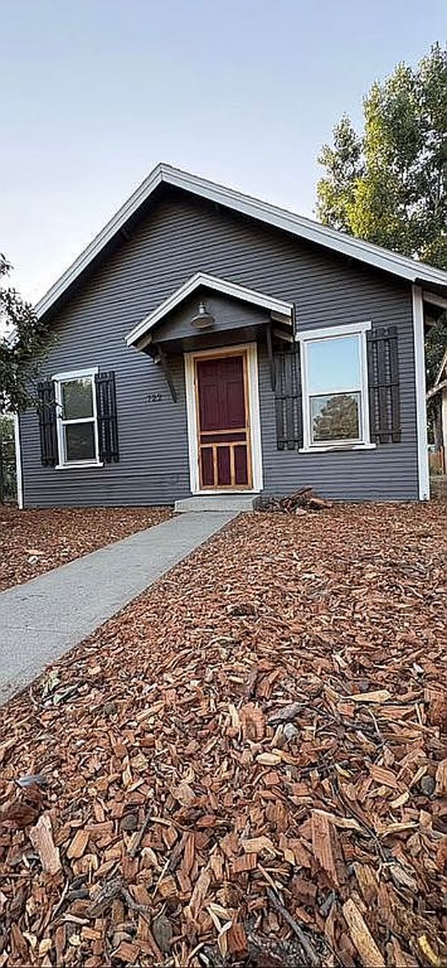 Photo of 722 S Washington Ave, Emmett, ID