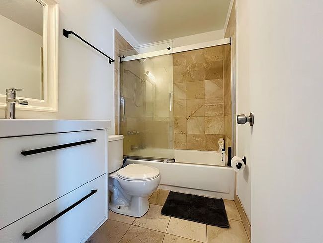 Photo of 842 Meridian Ave, Miami Beach, FL
