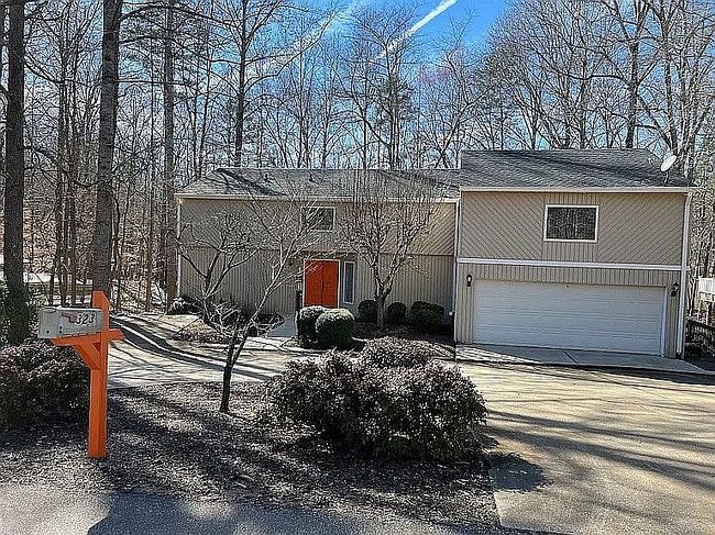 Image of 323 Meldau Rd