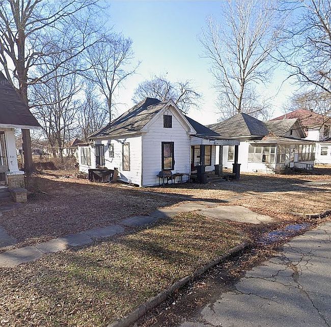 Image of 309 S 3rd St