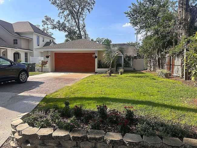 Image of 2735 Woodside Ave