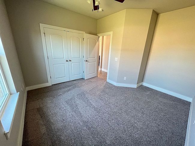 Image of 1052 Morra Ave