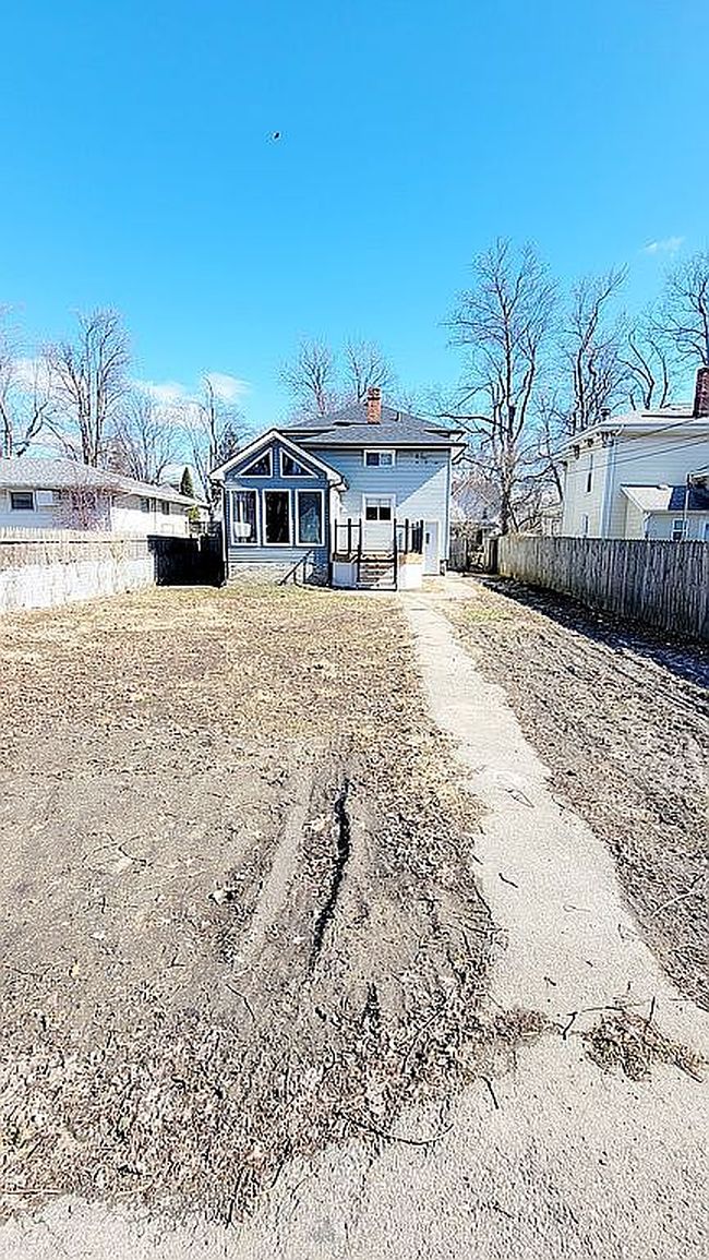 Image of 40 Budlong St