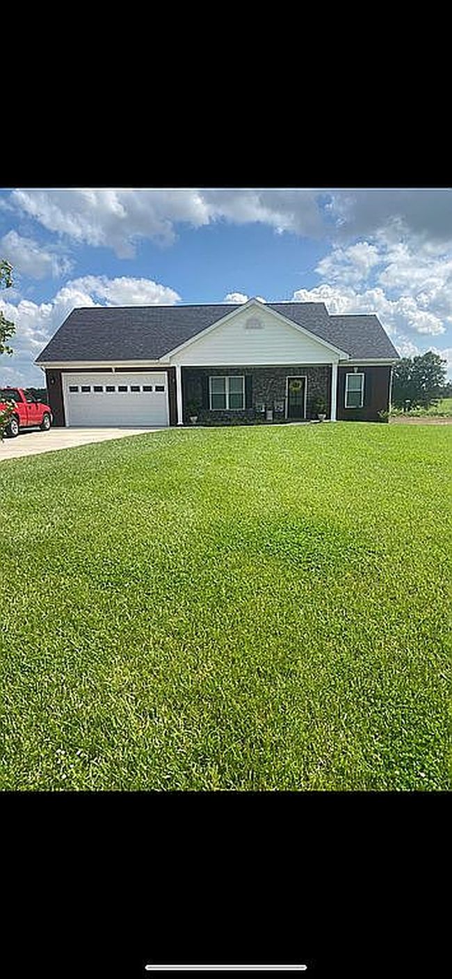 Photo of 5811 Campbellsville Rd, Hodgenville, KY