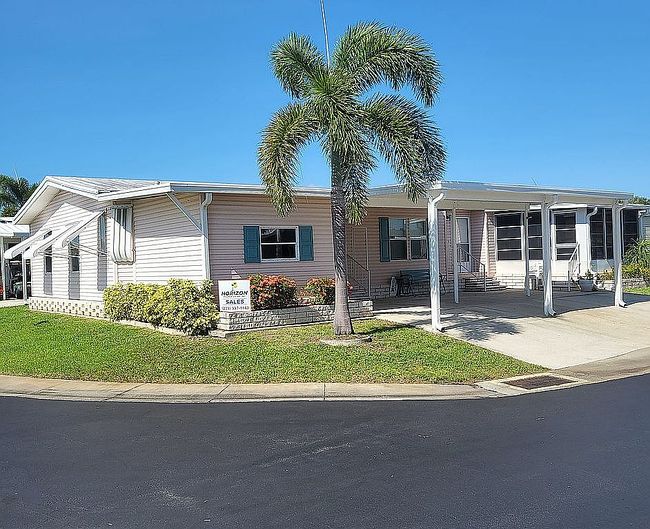 Photo of 457 Rainbow Dr