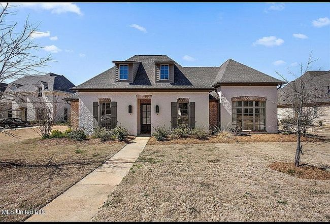 Photo of 213 S Woodcreek Rd, Madison, MS