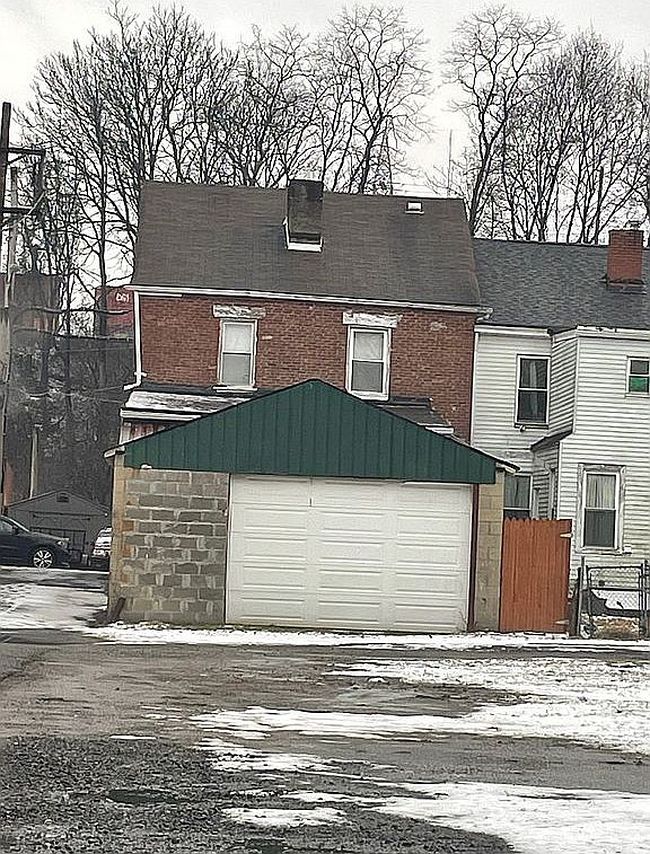 Image of 110 Earl St