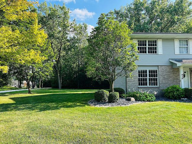 Photo of 410 Fairview Dr, Bryan, OH