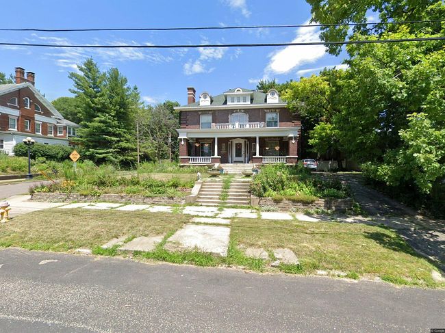 Photo of 131 W Columbia Ter, Peoria, IL