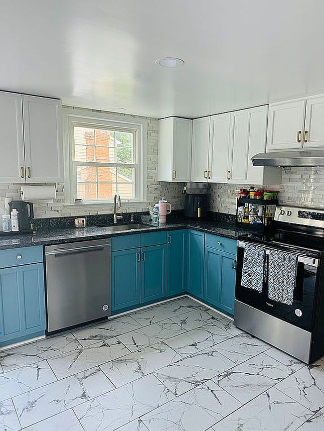 Photo of 711 Campbell Way, Herndon, VA