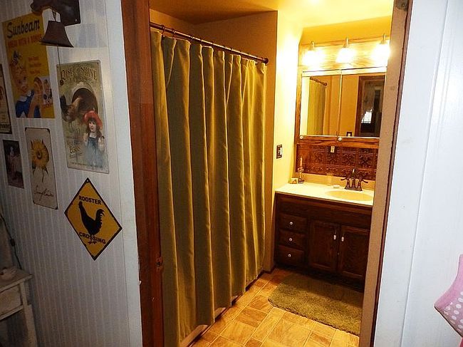 Photo of 23841 295th Ave, Barry, IL