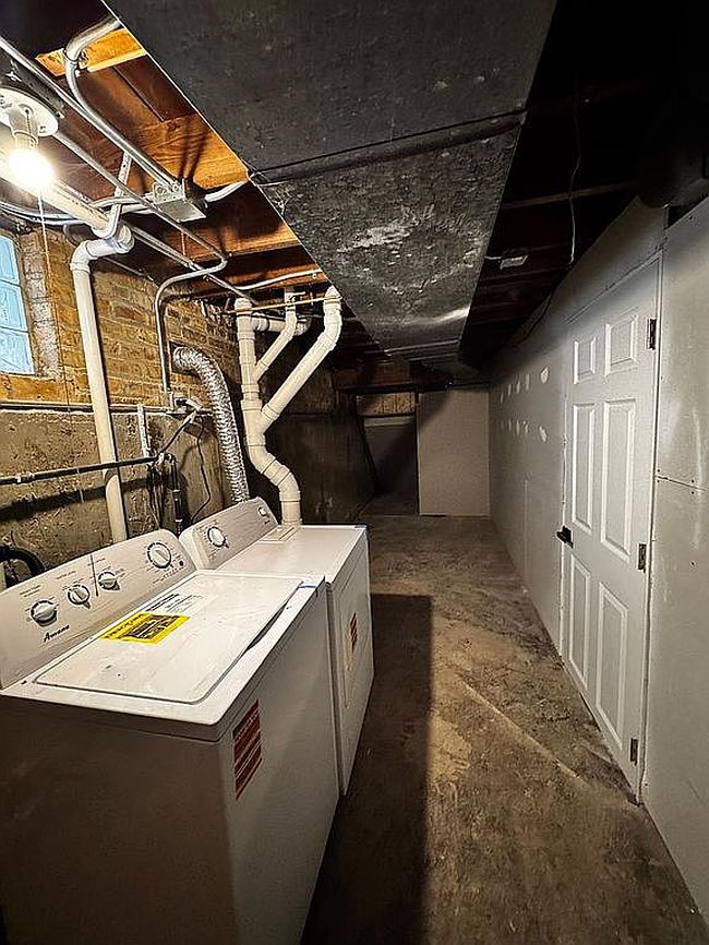 Image of 3056 W Jerome St