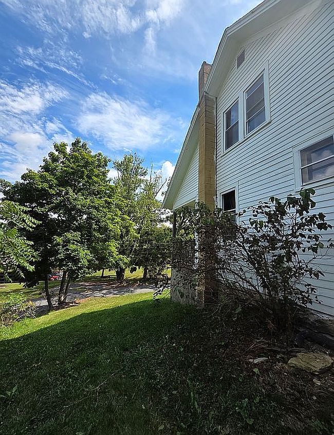 Photo of 323 Tatesville Rd, Everett, PA