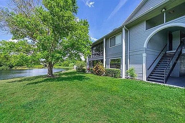 Image of 2650 Oak Park Way #103