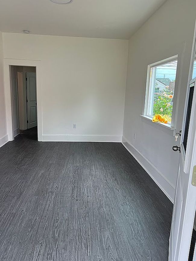 Image of 1410 Mckinley Ave