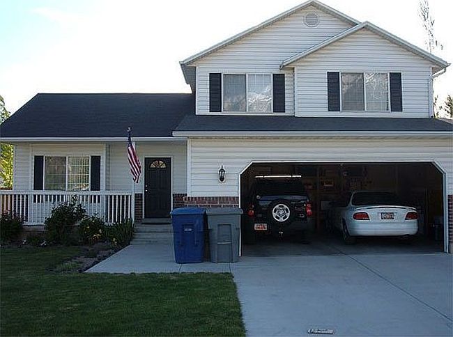 Photo of 709 N 880 W