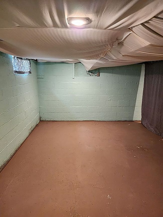 Image of 956 Woodward Dr