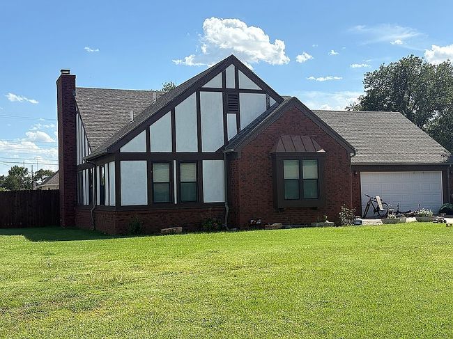Photo of 503 W Cherokee St, Medford, OK