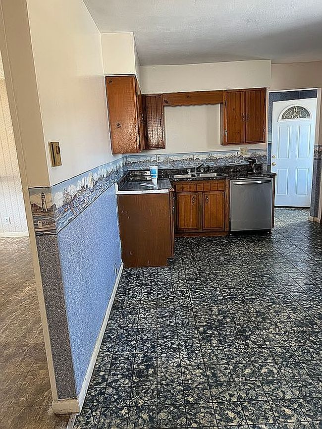 Image of 302 Donna Dr