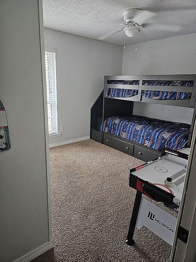 Image of 32323 River Lake Rd