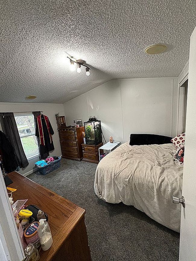 Image of 147 Waterfront Dr