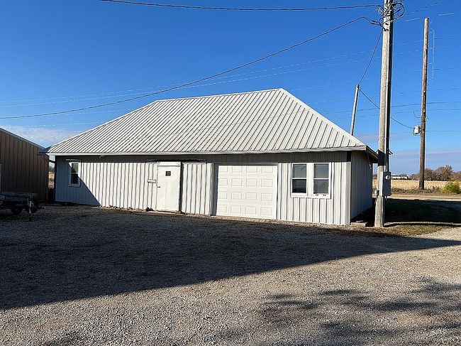 Image of 611 W 6th St