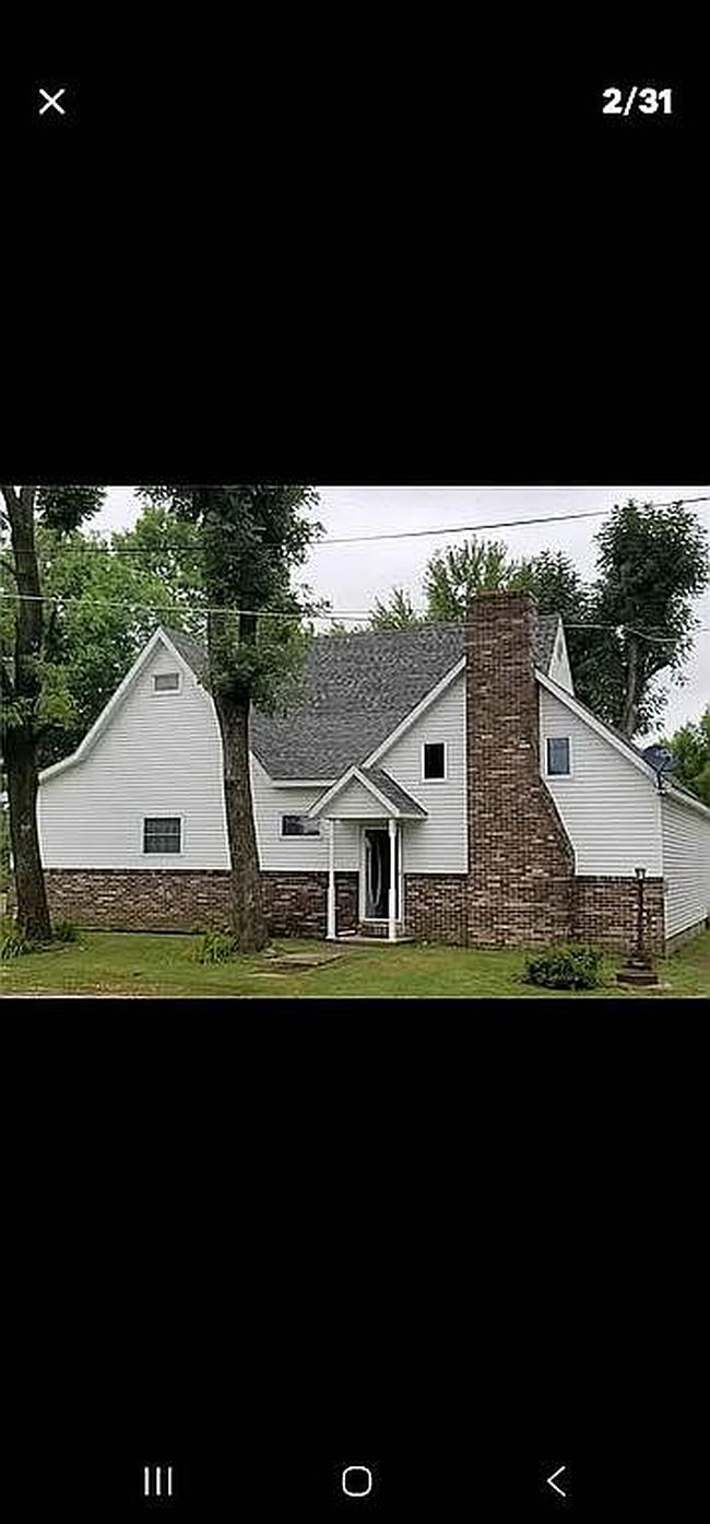 Photo of 402 W Main St, Shelbyville, MO