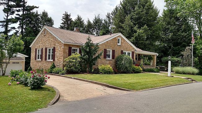 Photo of 950 Farms Dr