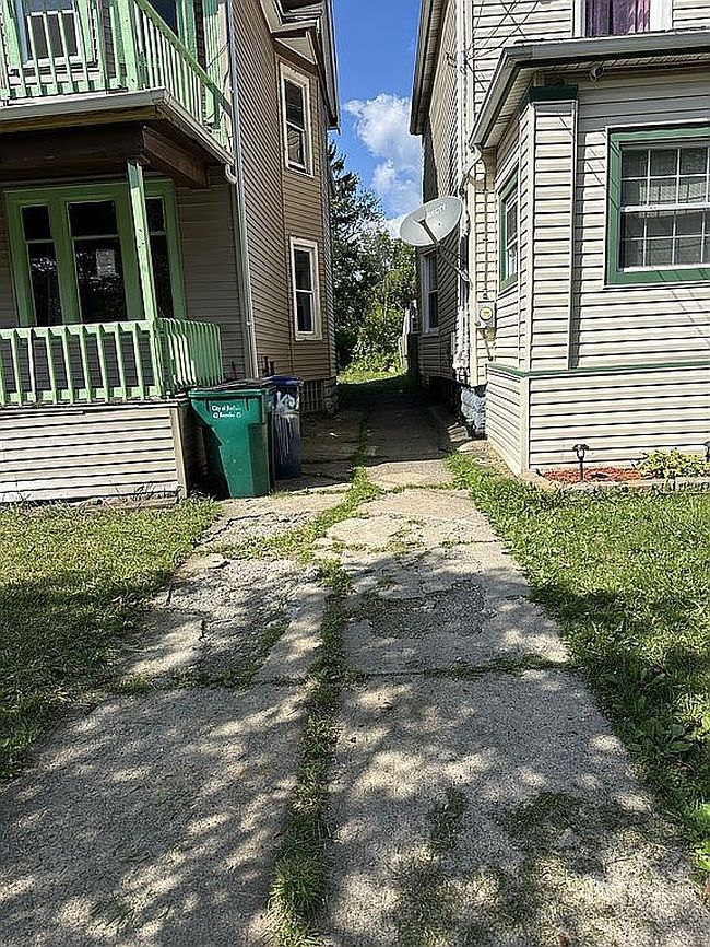 Image of 28 Kermit Ave