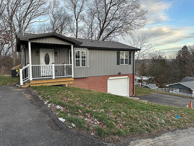 Image of 910 Burton Ave