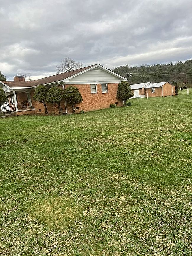 Photo of 218 Mcdermott Ave, Wht Sulphur S, WV