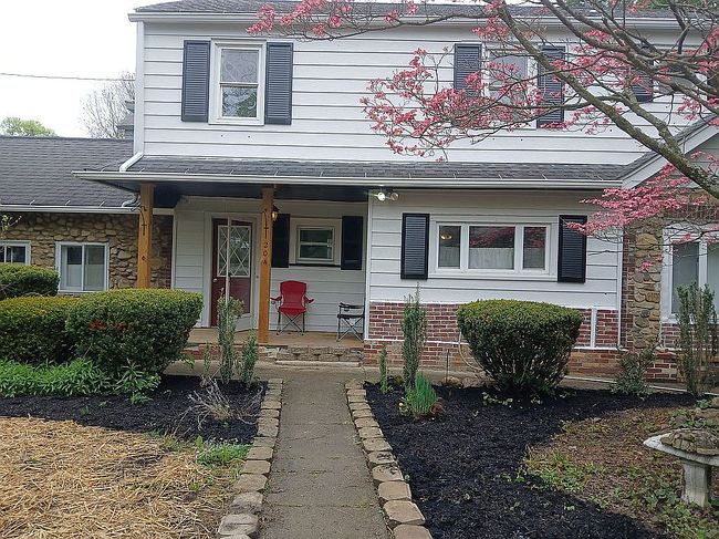 Additional photo 4 of property located at 204 E Walnut St