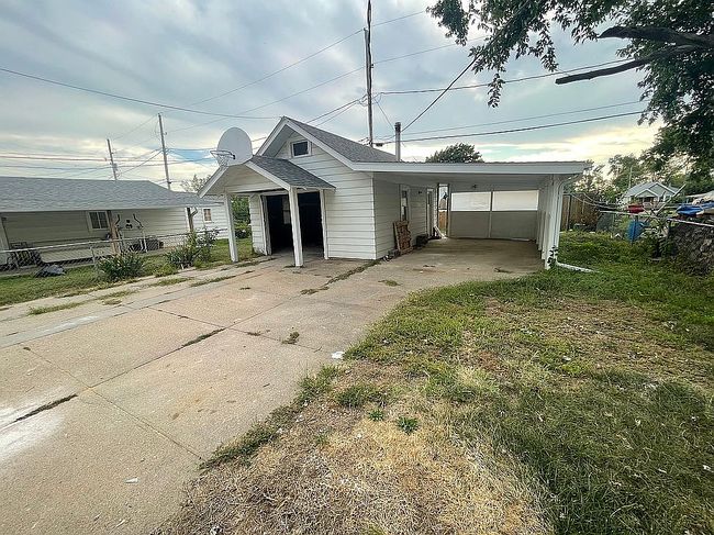 Additional photo 3 of property located at 6230 S 36th Ave