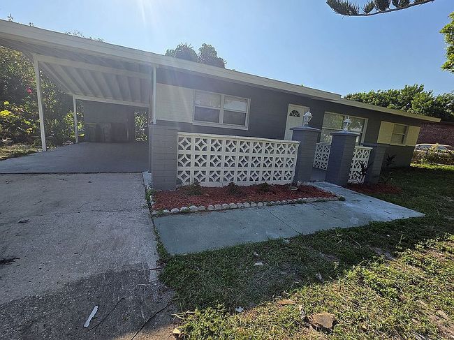 Photo of 1631 Albert Dr