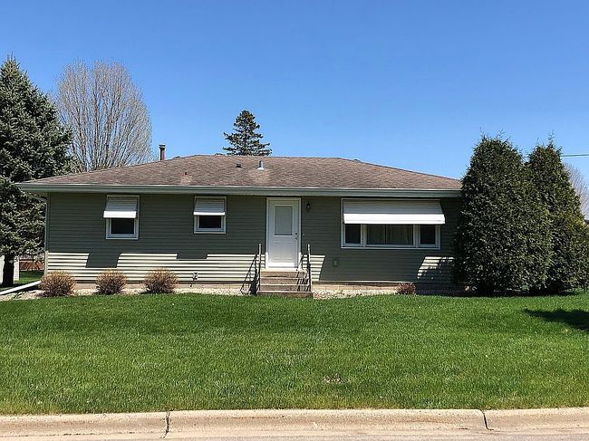 Photo of 1406 Albers Path, Faribault, MN