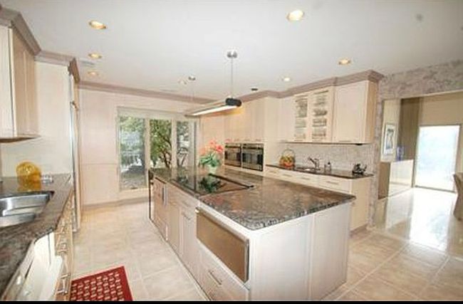 Photo of 142 Deer Run, Green Brook, NJ