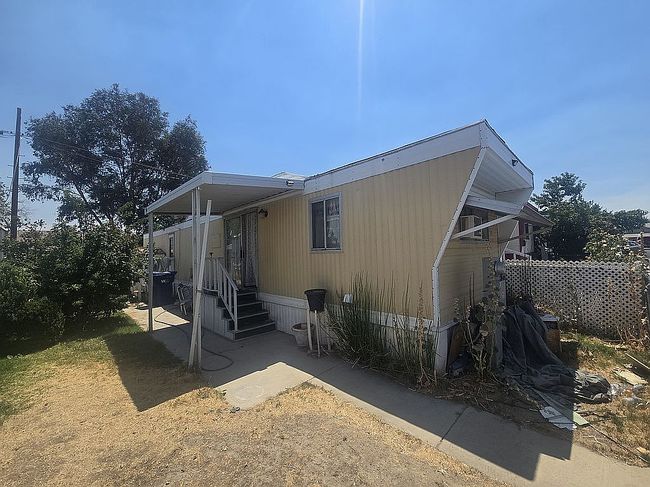 Photo of 1717 E Avenue I Space 31, Lancaster, CA