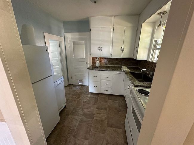 Image of 164 S 4th St
