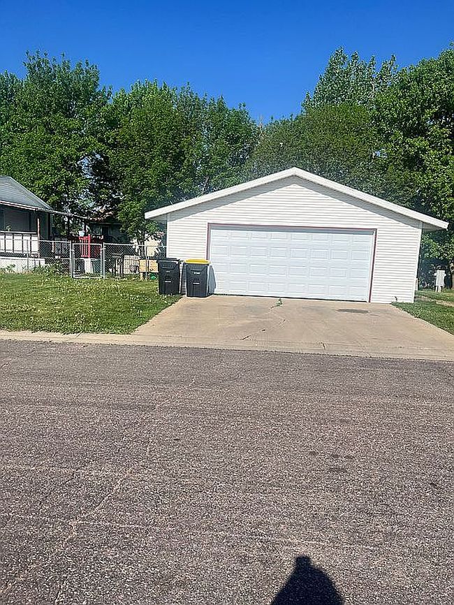 Image of 219 N Rochelle Pl