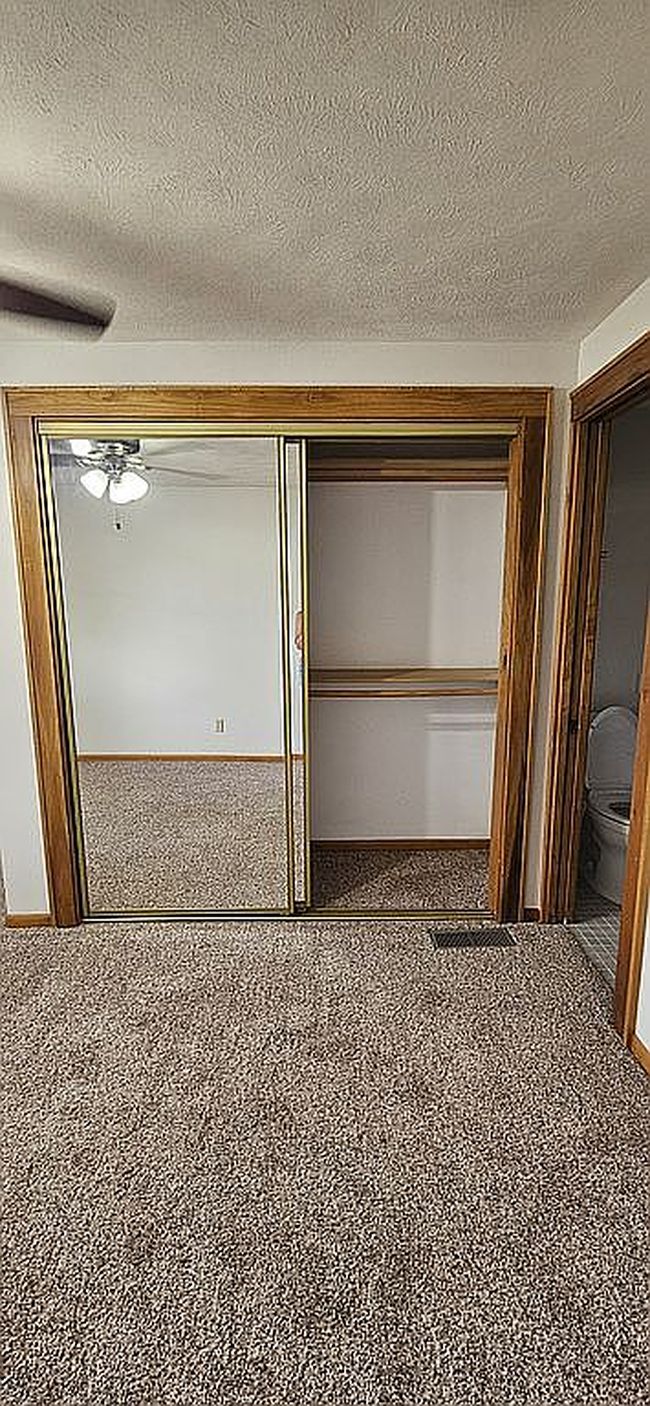Photo of 303 N Jefferson St, Papillion, NE