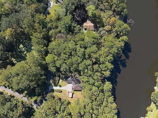 Image of Lake Bess