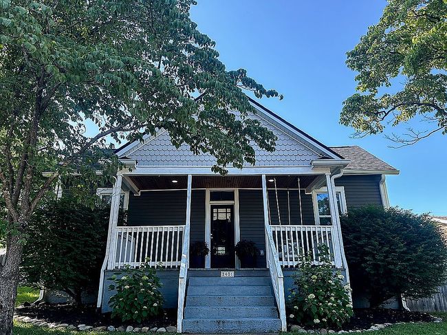 Image of 2401 Holbrook Dr