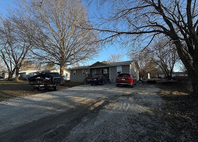 Image of 217 E Miller St