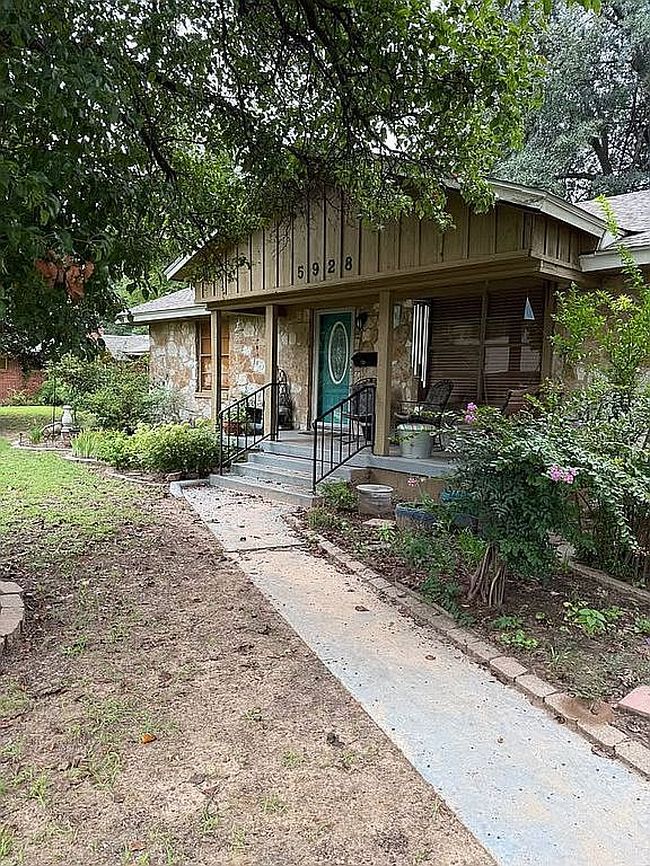 Photo of 5928 Nw 27th St